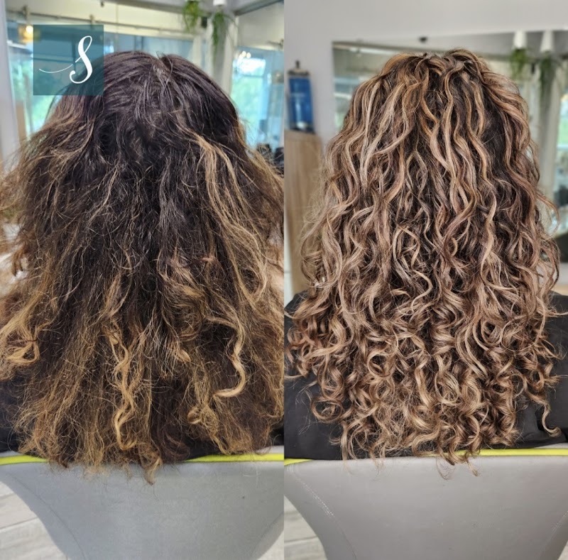 Sondriel Curly Hair Stylist