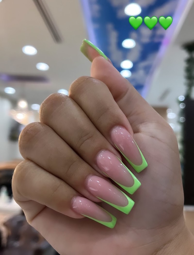 Eight O’ Eight Salon