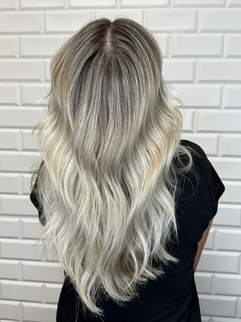 Paula Alves Hair