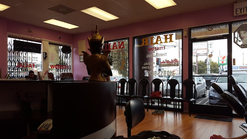 Caressa Beauty Salon