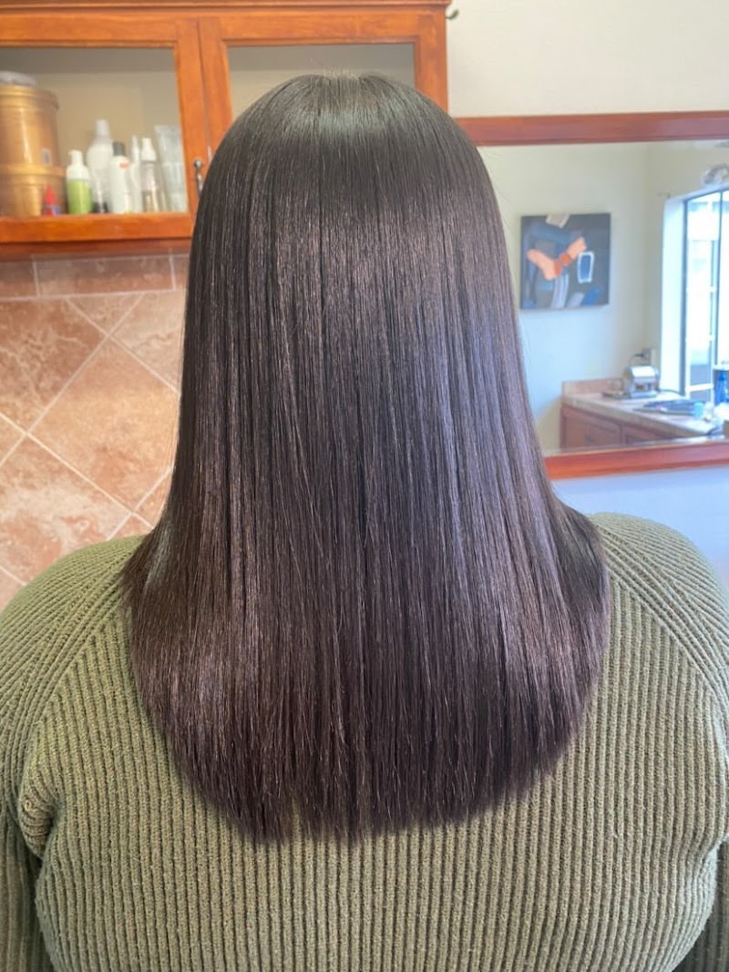 Eunique Strands Beauty Spa