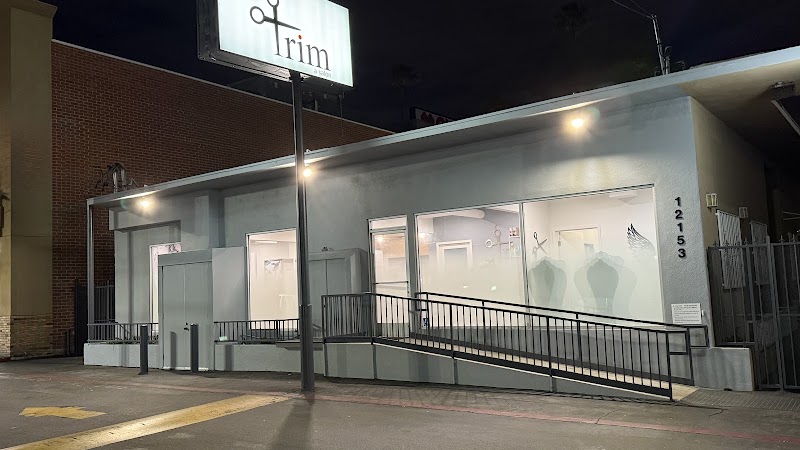 Trim a salon