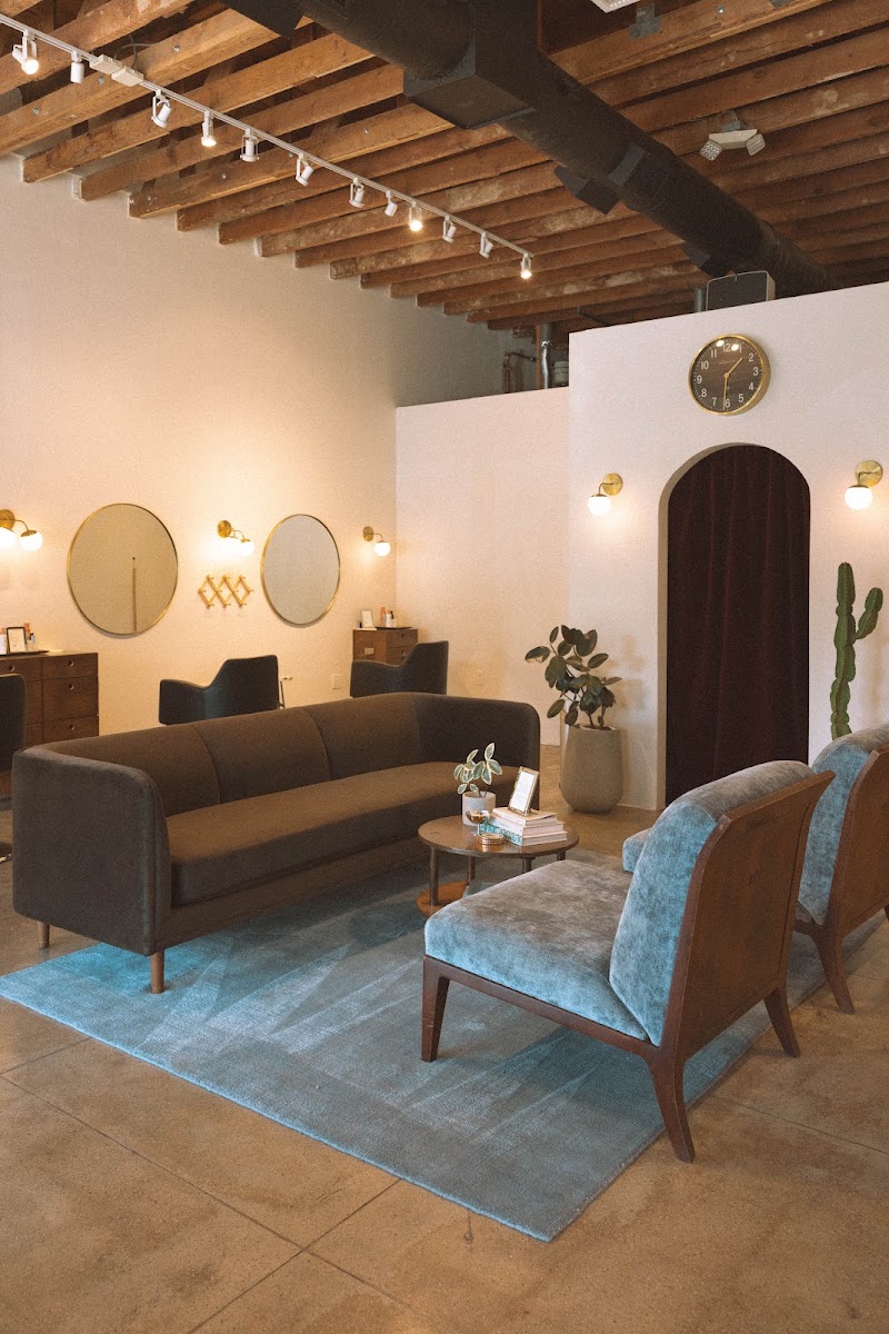 Summer Hours Salon // The Harbor