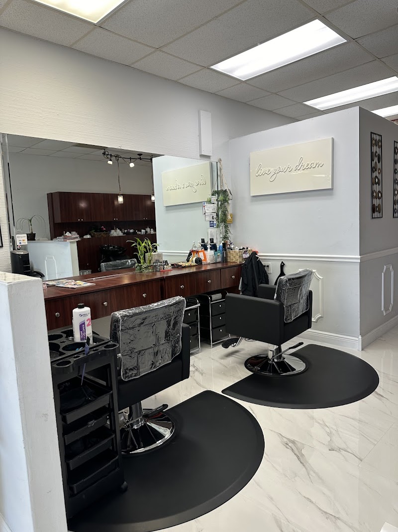 Nora's Beauty Salon