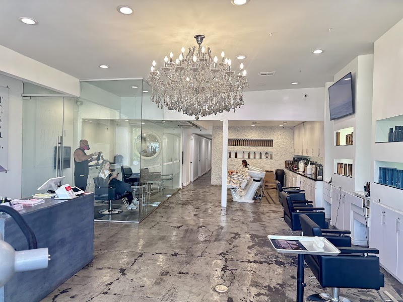 L&R Salon - Sherman Oaks